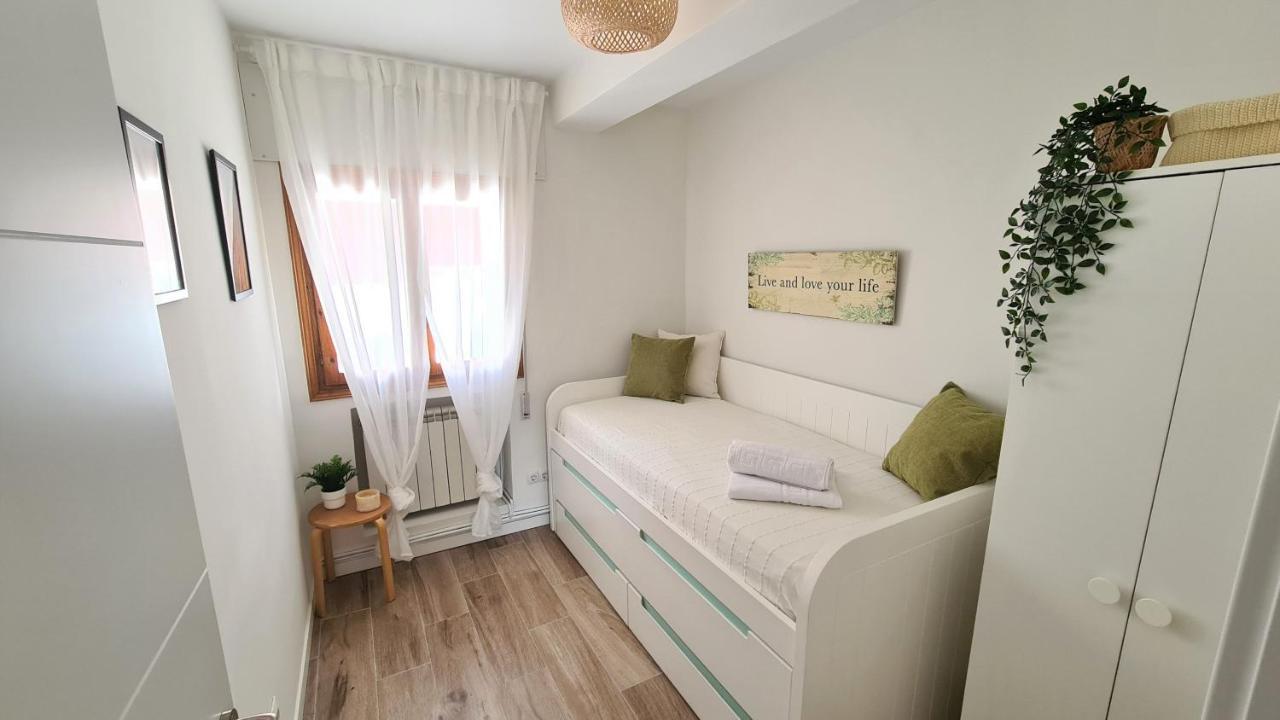 Apartamento Mirador Valdeiglesias Pelayos de la Presa Bagian luar foto