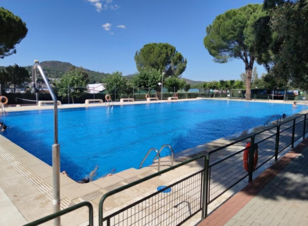 Apartamento Mirador Valdeiglesias Pelayos de la Presa Bagian luar foto